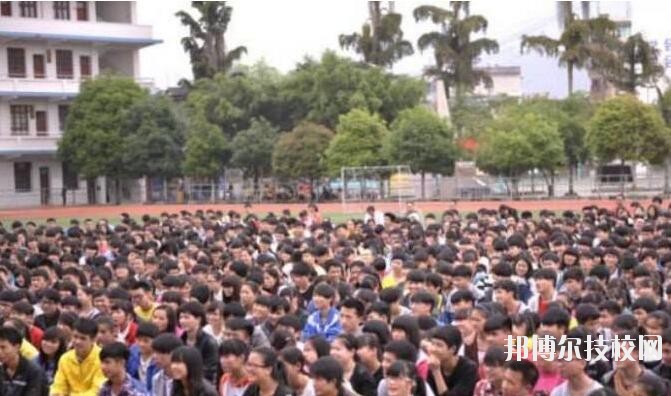 荔波職業(yè)高級中學(xué)2020年報名條件、招生要求、招生對象