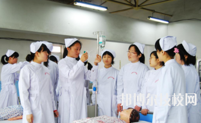 重慶藥劑學(xué)校2020年報名條件、招生要求、招生對象
