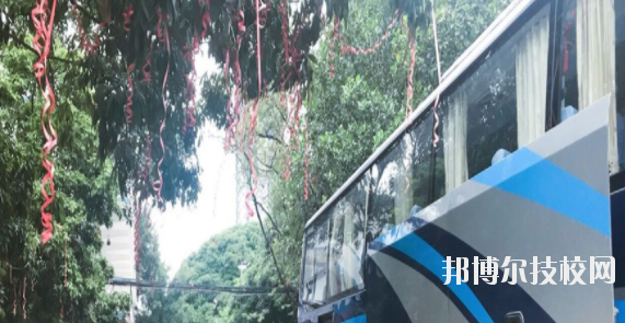 南寧信息工程職業(yè)技術(shù)學(xué)校2020年報(bào)名條件、招生要求、招生對象 