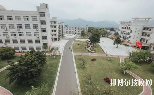 金華九峰職業(yè)技術(shù)學校2020年招生簡章