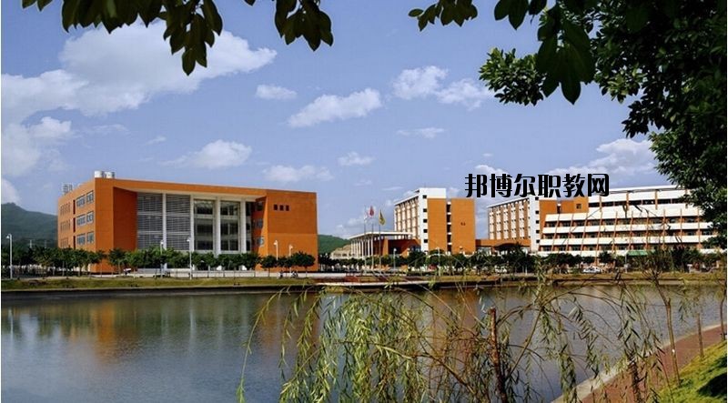 仙桃新亞電腦中等職業(yè)學(xué)校2020年報(bào)名條件、招生要求、招生對(duì)象
