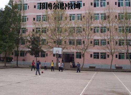 四川達(dá)州經(jīng)濟(jì)貿(mào)易學(xué)校2020年報(bào)名條件、招生要求、招生對(duì)象