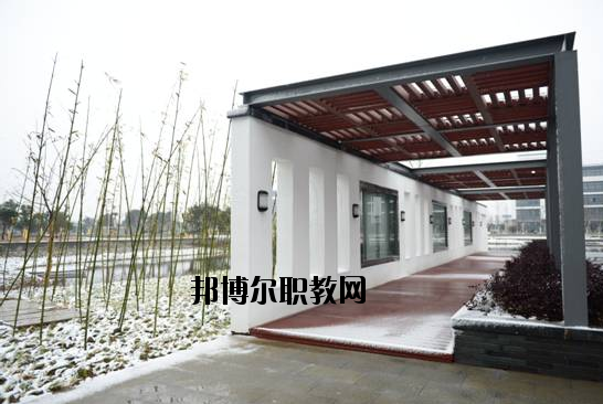 江蘇高港中等專業(yè)學(xué)校怎么樣、好不好
