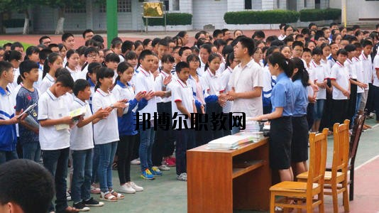閬中旅游學(xué)校2020年報(bào)名條件、招生要求、招生對(duì)象