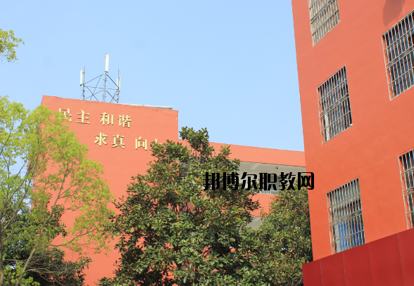 南昌保險(xiǎn)學(xué)校2020年報(bào)名條件、招生要求、招生對(duì)象