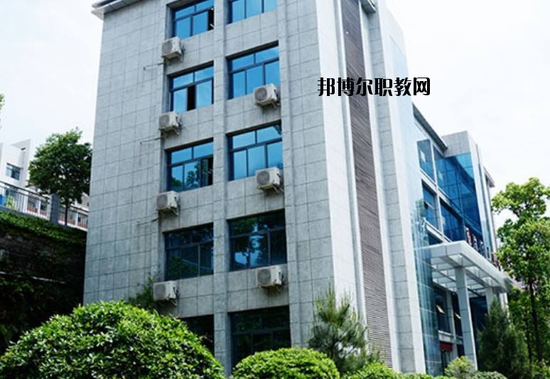 達州風華職業(yè)技術學校2020年招生簡章