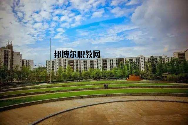 隨州曾都電子工業(yè)學(xué)校2020年報名條件、招生要求、招生對象