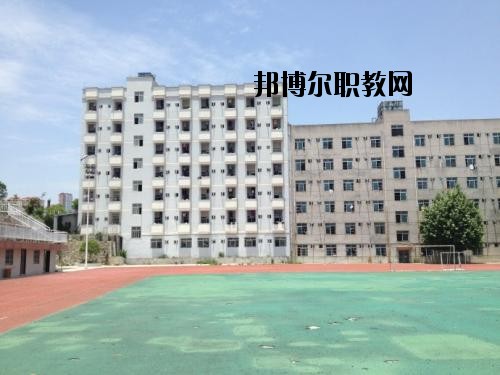 貴州省電子工業(yè)學(xué)校2020年報名條件、招生要求、招生對象