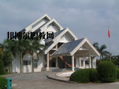 曲靖羅平職業(yè)技術(shù)學(xué)校怎么樣、好不好