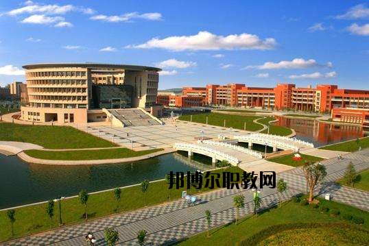 咸寧電子科技學(xué)校2020年報(bào)名條件、招生要求、招生對(duì)象