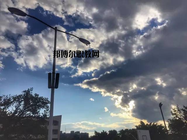 元謀縣職業(yè)高級(jí)中學(xué)怎么樣、好不好