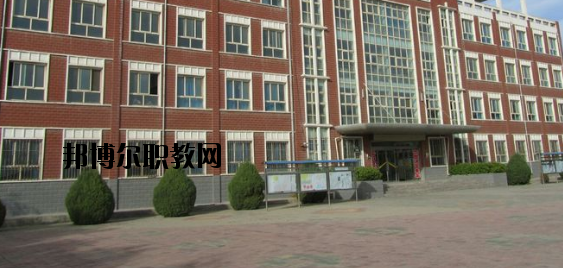 蘭州航空工業(yè)技工學校2020年報名條件、招生要求、招生對象