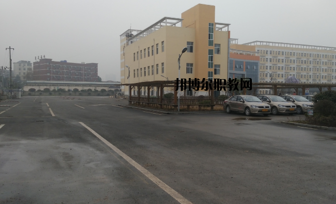 黃石第一技工學(xué)校怎么樣、好不好