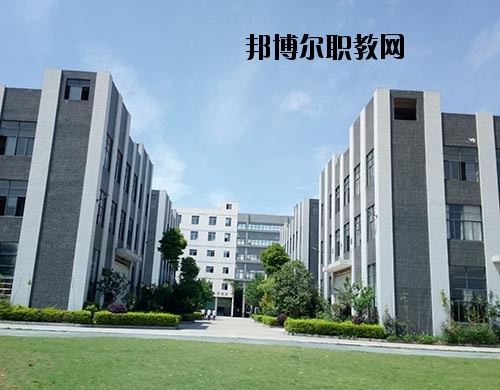 贛州服裝職業(yè)技術(shù)學(xué)校怎么樣、好不好
