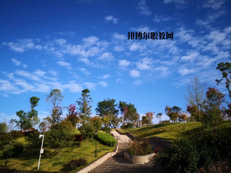 成都市工業(yè)職業(yè)技術(shù)學(xué)校2020年報(bào)名條件、招生要求、招生對(duì)象