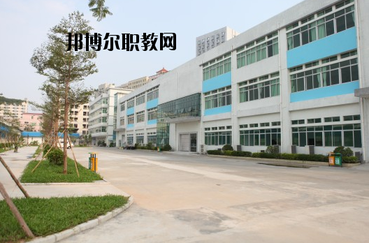 東莞機(jī)電工程學(xué)校2020年報(bào)名條件、招生要求、招生對(duì)象