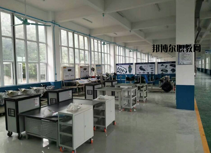黃石俊賢高級技工學校2020年報名條件、招生要求、招生對象