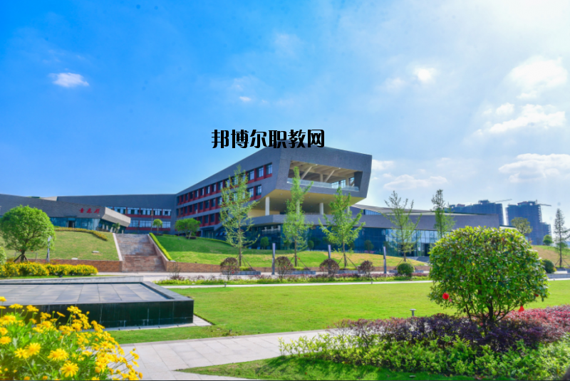四川省經(jīng)濟(jì)管理學(xué)校2020年報(bào)名條件、招生要求、招生對(duì)象