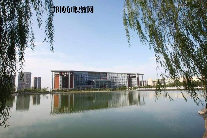 麻城順河高級(jí)職業(yè)中學(xué)怎么樣、好不好