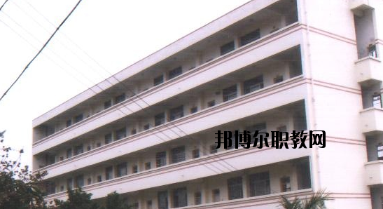 南寧電子工程學(xué)校2020年報(bào)名條件、招生要求、招生對象 