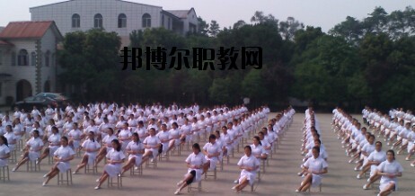 四川紅十字衛(wèi)生學(xué)校2020年報(bào)名條件、招生要求、招生對(duì)象