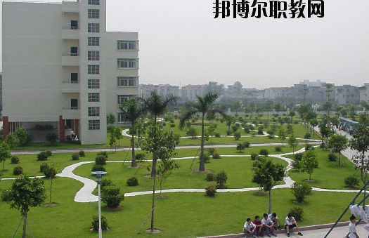 茂名高州信息職業(yè)技術學校2020年報名條件、招生要求、招生對象