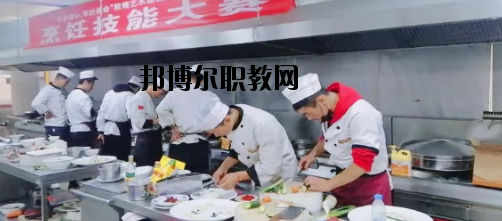 敦煌藝術(shù)旅游中等專業(yè)學(xué)校2020年學(xué)費、收費多少