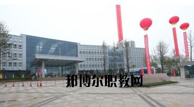 川北醫(yī)學(xué)院附屬醫(yī)院護(hù)士學(xué)校2020年報(bào)名條件、招生要求、招生對(duì)象