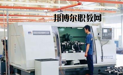 河南信陽航空服務(wù)學(xué)校2021年報名條件、招生要求、招生對象
