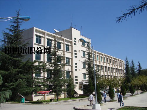 清鎮(zhèn)市衛(wèi)生職業(yè)技術(shù)學校2020年報名條件、招生要求、招生對象