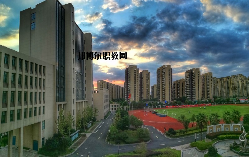 永嘉縣四川中學(xué)2020年報名條件、招生要求、招生對象