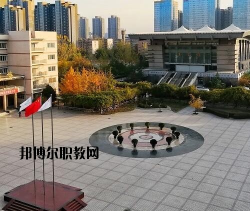 鄭州商貿(mào)管理學(xué)校2021年報(bào)名條件、招生對(duì)象