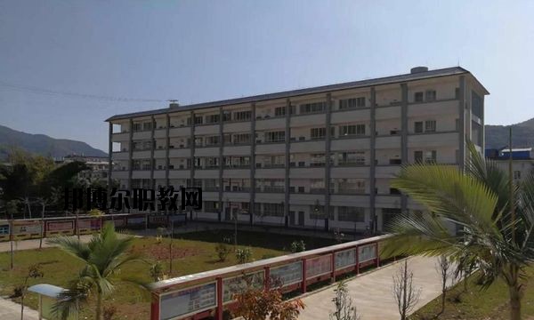 瀾滄縣職業(yè)高級(jí)中學(xué)2020年學(xué)費(fèi)、收費(fèi)多少