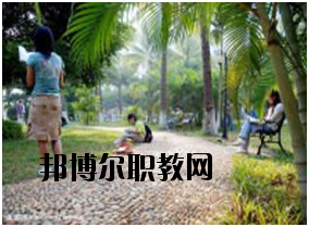 瀾滄縣職業(yè)高級中學2020年報名條件、招生要求、招生對象