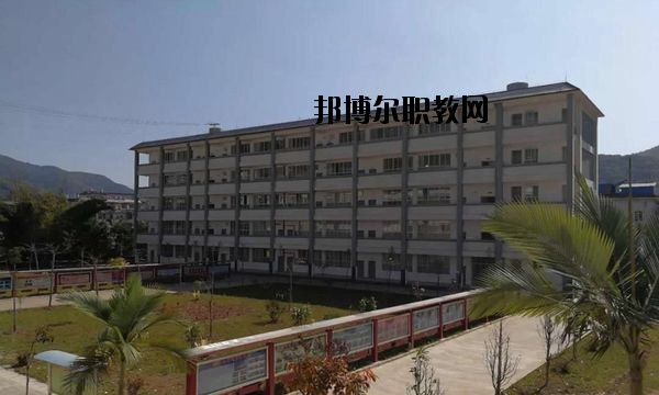 西盟縣職業(yè)高級(jí)中學(xué)2020年報(bào)名條件、招要求、招生對象