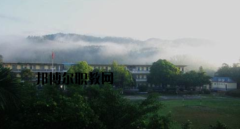 東興中等職業(yè)技術(shù)學(xué)校2020年報(bào)名條件、招生要求、招生對(duì)象 