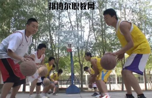張掖體育運(yùn)動(dòng)學(xué)校2020年學(xué)費(fèi)、收費(fèi)多少