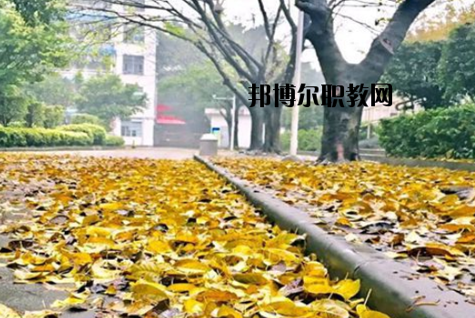 廣東輕工職業(yè)技術(shù)學(xué)校2020年報(bào)名條件、招生要求、招生對(duì)象