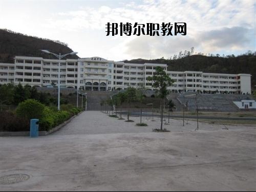 南澗縣職業(yè)高級(jí)中學(xué)2020年學(xué)費(fèi)、收費(fèi)多少