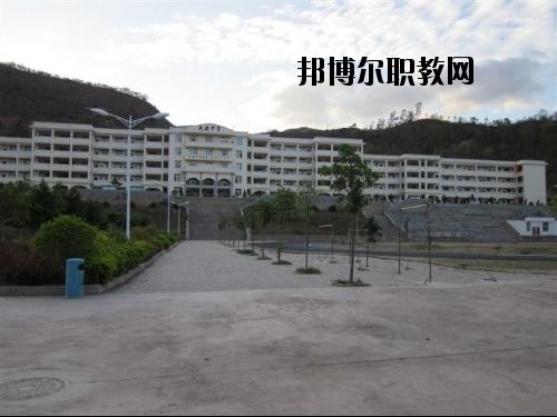 保山隆陽(yáng)區(qū)職業(yè)技術(shù)學(xué)校2020年學(xué)費(fèi)、收費(fèi)多少