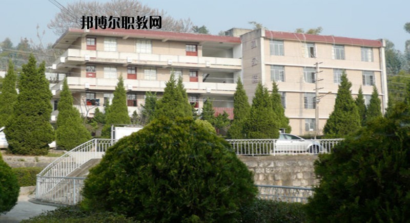 保山隆陽區(qū)職業(yè)技術(shù)學(xué)校2020年報名條件、招生要求、招生對象
