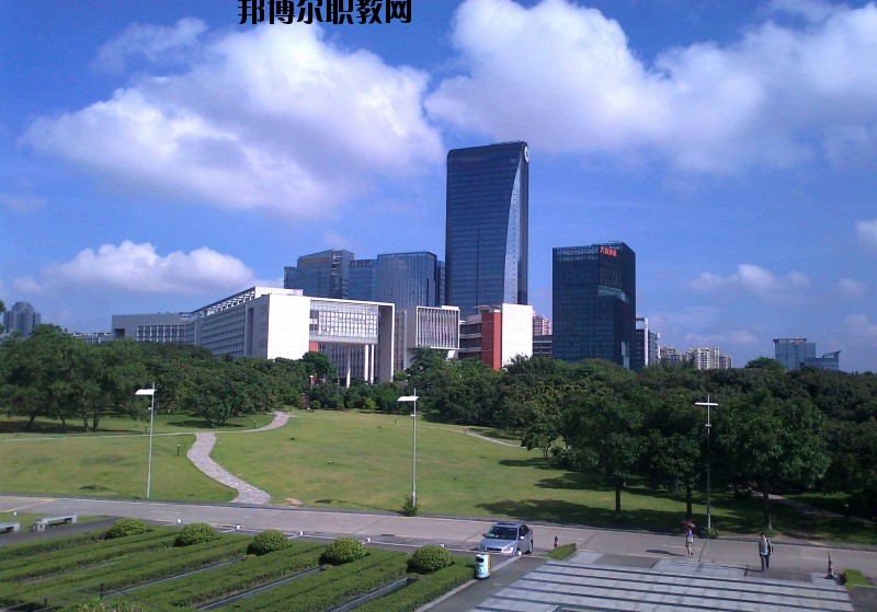 安陸深藍電子工業(yè)技術學校怎么樣、好不好
