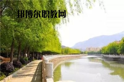 華坪縣職業(yè)高級中學(xué)2020年報名條件、招生要求、招生對象