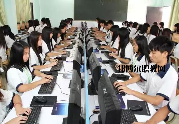 肇慶高要技工學(xué)校2020年報(bào)名條件、招生要求、招生對(duì)象