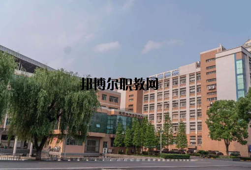 新余新興產業(yè)工程學校網站網址