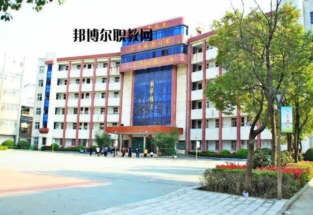 孝感工業(yè)學(xué)校2020年報(bào)名條件、招生要求、招生對象