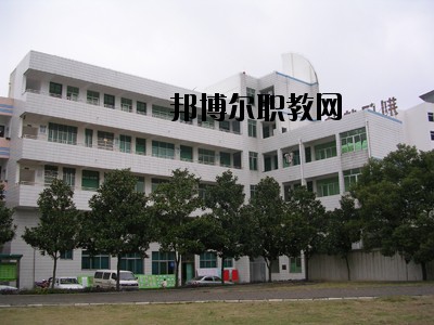 荊門財經(jīng)學(xué)校2020年報名條件、招生要求、招生對象