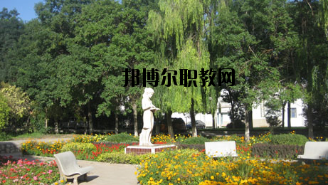 金川公司技工學(xué)校2020年學(xué)費(fèi)、收費(fèi)多少