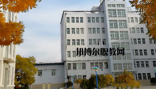 甘肅化工技工學(xué)校2020年報名條件、招生要求、招生對象