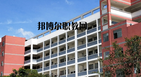 玉林華港中等職業(yè)技術(shù)學(xué)校2020年報(bào)名條件、招生要求、招生對(duì)象 